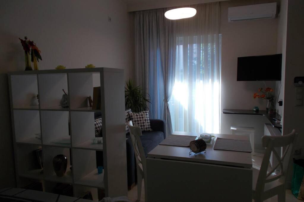 Studio Στο Κέντρο Του Βόλου Volos Bagian luar foto